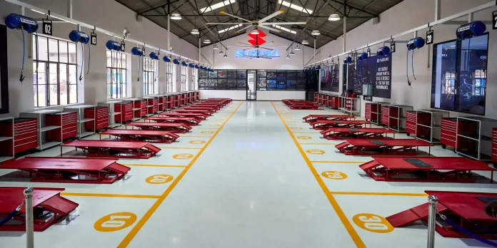 Suzuki-0004-5S-Arena--ezgif.com-jpg-to-webp-converter