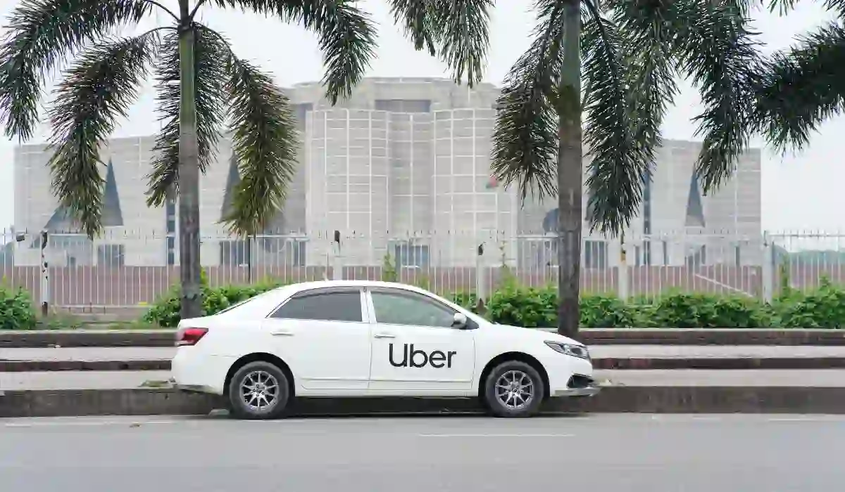 Uber-Photo-ezgif.com-jpg-to-webp-converter
