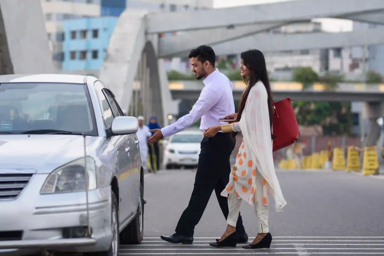 বাংলাদেশে গাড়িচালকদের জন্য উবারের হাইব্রিড সাবস্ক্রিপশন চালু