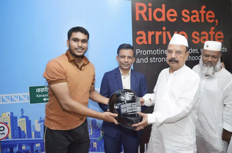 চালকদের নিরাপত্তা সরঞ্জাম দিল উবার